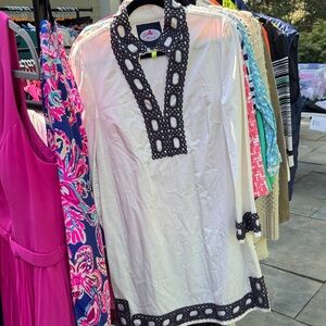 Chic White Tunic with Black Accents